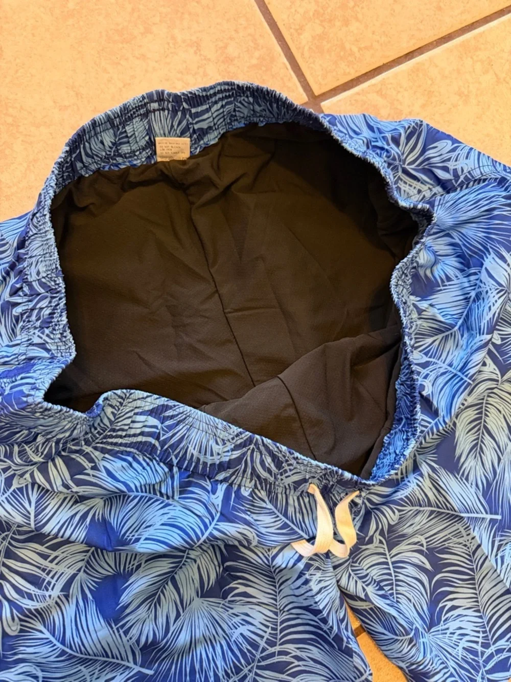 Men's Blue Tropical Print Swim Trunks